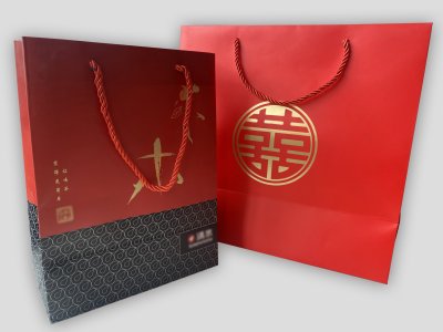 高档白卡纸烫金手提袋